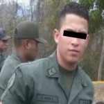 Motorizados acribillaron a un militar dentro de un vehículo